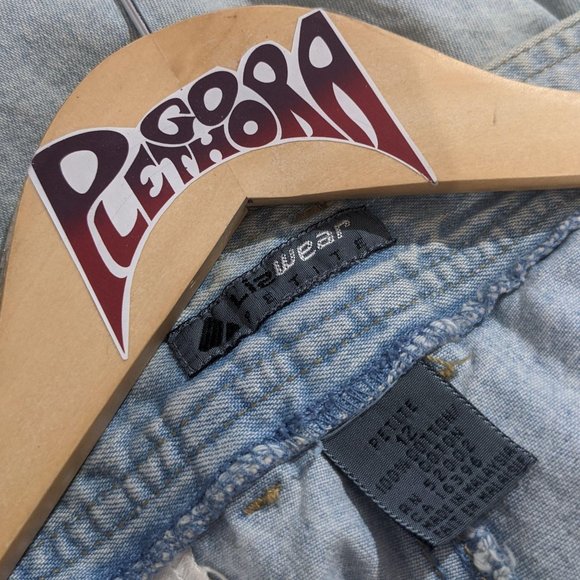 Vintage 90s High Waisted Mom Shorts Light Wash 12P - Picture 6 of 6